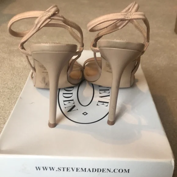 Steve Madden ‘NECTUR’ nude heel - Picture 4 of 6